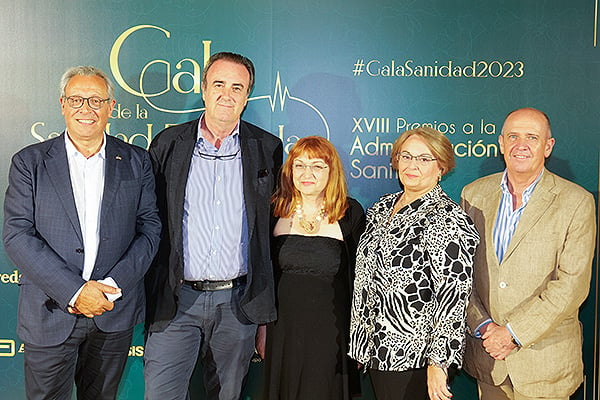 Tomás Toranzo, presidente de CESM; Víctor Pedrera, vicesecretario general de CESM; María José Campillo, presidenta del Sindicato Médico de Murcia; Pilar Bartolomé, médica de la Estrategia de Salud Infantil y Adolescencia de la Delegación de Salud de la provincia de Córdoba; y Gabriel del Pozo, secretario general de CESM.