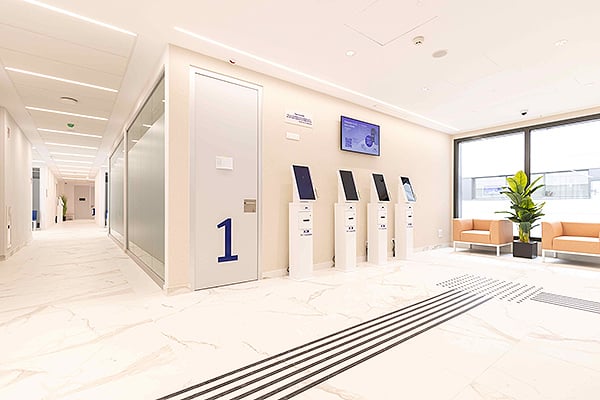 El proyecto apuesta por circuitos asistenciales ágiles y una atención coordinada entre especialidades para optimizar la experiencia del paciente.