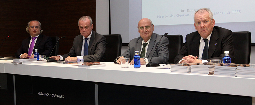 Carlos Gallinal, presidente de Fefarcan; Carlos González Bosch, presidente de Cofares; Enrique Granda, director del Observtorio de FEFE, y José Luis Rodríguez Dacal, presidente de FEFE.