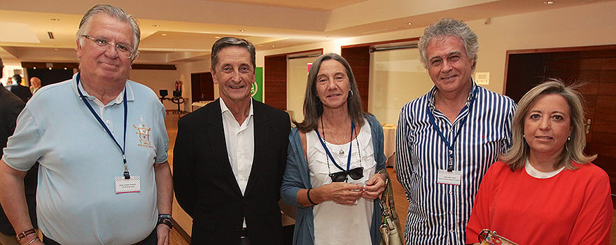 Bernardino Alcázar, del Hospital de Jaén; Alberto Capelastegui; Francisca Lourdes Marques, directora del Comité de Calidad de Separ; Ramón Agüero, del Hospital de Valdecilla, y Elena Bollo, directora de Congresos de Separ.