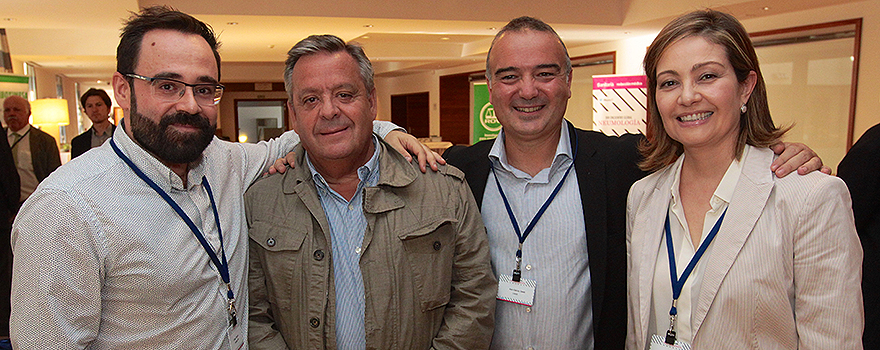 Eduardo Ortega, periodista de Sanitaria 2000; Julio Ancochea, jefe de Servicio de Neumología de La Princesa; Ricardo Asín y Inmaculada Ramos.