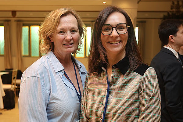Caridad Álvarez-Gómez, Acceso al Mercado de MSD; y Elena Gras, Directora General de Farmacia de la Consellería de Sanidad de la Comunidad Valenciana.