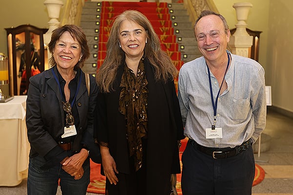 María Sanjurjo, jefa del Servicio de Farmacia del Hospital Gregorio Marañón; María del Carmen Encinas, directora General de Planificación, Ordenación e Inspección Sanitaria y Farmacia de la Consejería de Sanidad de Castilla-La Mancha; y David García, responsable del Servicio de Farmacia del Hospital de Parapléjicos de Toledo.