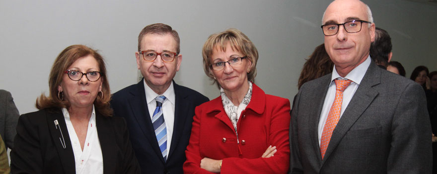 Sara Gasco, secretaria del Codem; Jorge Andrada, presidente del Codem; Lourdes Martínez, directora gerente de Cuidados del Sermas; y Jesús Sanz, presidente de ANDE.