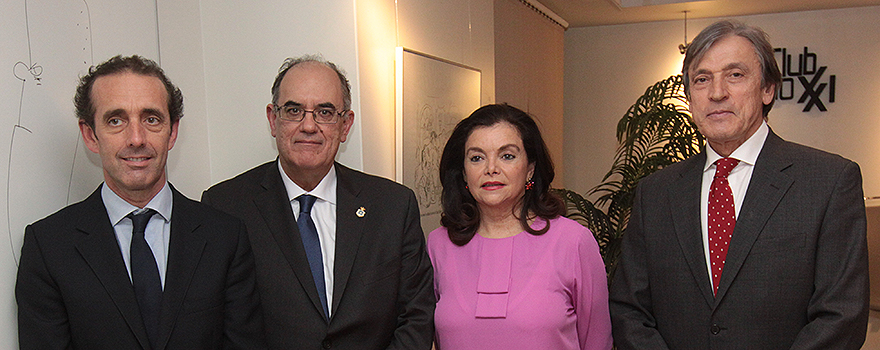 Antonio Montero, presidente del Colegio de Odontólogo de Madrid; Luis Campos, presidente de AMA; Carmen Peña; José Antonio Zafra, vicepresidente del Consejo de Dentistas.