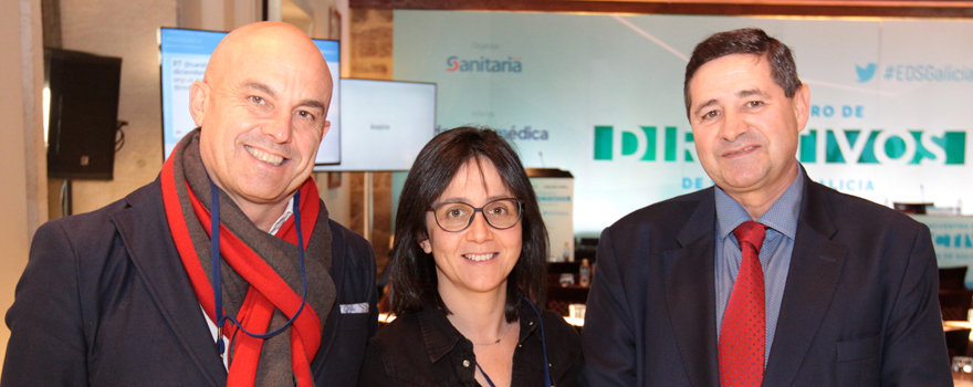 Dionisio López Bellido y Belén Padrón, farmacéutica de hospital de la EOXI de Ourense, junto con Joaquín Estévez.