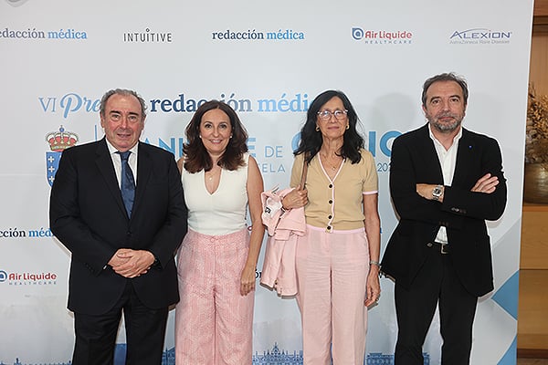 Ramón Ares, gerente de Área Sanitaria de Luego; María Jesús Pérez, directora de Enfermería de Procesos de Enfermería del Área Sanitaria de Lugo, A Mariña y Monforte de Lemos del Sergas; María Dolores Basanta, subdirectora médica de Procesos de Enfermería del Área Sanitaria de Lugo, A Mariña y Monforte de Lemos del Sergas; y Fernando Lamelo, director Asistencial del Área Sanitaria de Lugo, A Mariña y Monforte de Lemos del Sergas.
