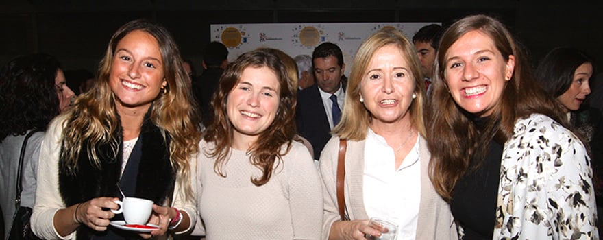 Sofía González, Lucía Ruíz y Carmen Fernández-Aceytuno, todas de Roche, y Paula Herranz, de Silo. 