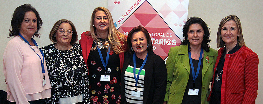 Catalina Montserrat García, portavoz del PP en la Comisión de Salud del Parlamento de Andalucía; Pilar Bartolomé; Isabel Cabezas; Francisca Rosa Romero;María Felisa Cepeda y Concha Marzo.