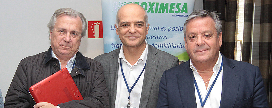 José Luis Álvarez-Sala, presidente de la Conferencia de Decanos de Medicina; Juan Antonio Vargas y Julio Ancochea, jefe del Servicio de Neumología del Hospital La Princesa.