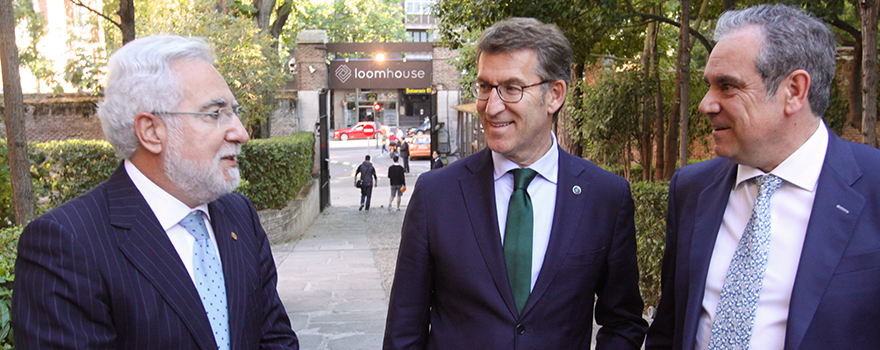 Miguel Ángel Santalices, presidente del Parlamento de Galicia; Alberto Núñez Feijóo, y Jesús Aguilar.