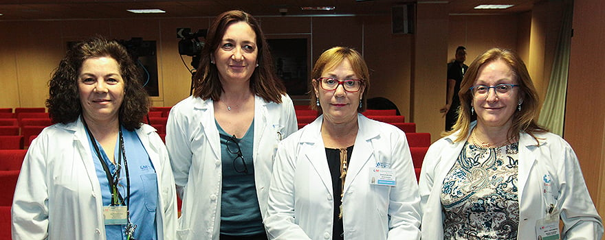 Mercedes García, Pilar Ruiz y María Ascensión Lozano, supervisoras de la UCI en el Hospital del Henares; María Eugenia Pinar,directora de Enfermería del Hospital del Henares