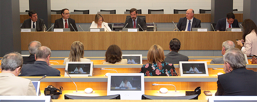 El acto de la firma del Pacto en Defensa de la Sanidad Privada Española ha tenido lugar en la sede de la CEOE de Madrid. 