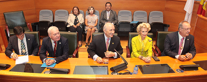 Un momento del acto en el que se ha designado a Florentino Pérez Raya como presidente del Consejo General de Enfermería. 