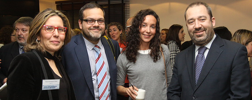 Elena Cobos (de Lilly), Antonio González (de Farmaindustria), Margot Kubosch (de Astellas) y Daniel Gil (de Farmaindustria). 