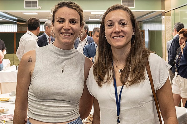 Noelia Morales, jefa de Sección de Mantenimiento del Hospital Doctor Rodríguez Lafora; Peña Pérez, subdirectora de Mejora de Procesos del Clínico Lozano Blesa de Zaragoza.