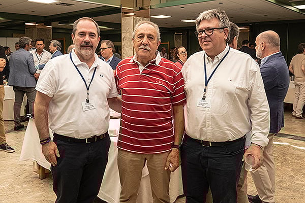 Juan Carlos Guijarro, Pablo Domínguez, asesor de Carbors Metálicos; y Francisco Pérez.