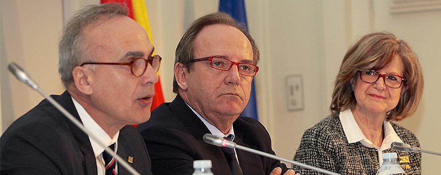 Jesús Fernández, director del Instituto de Salud Carlos III; José Javier Castrodeza, secretario general de Sanidad; Doris Grinspun, directora ejecutiva de la Registered Nurses’ Association of Ontario.