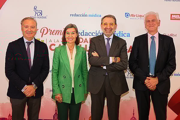 Julio de la Rosa, director de Relaciones Institucionales y Acceso al Mercado de Air Liquide Healthcare; Silvia Meije Nadal, directora de Acceso al Mercado y Relaciones Institucionales de Novo Nordisk; Jesús Fernández Sanz; y Jesús Pérez Fernández, director de Acceso al Mercado de MBA Surgical Empowerment.