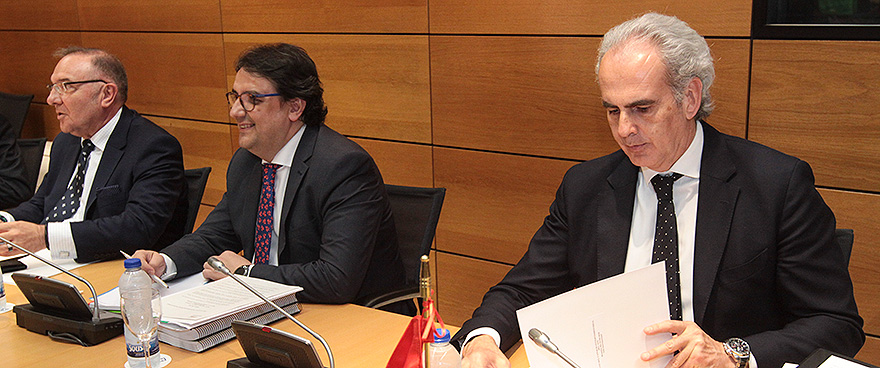 José Manuel Baltar, José María Vergeles y Enrique Ruiz Escudero, momentos previos al comienzo del Consejo Interterritorial.