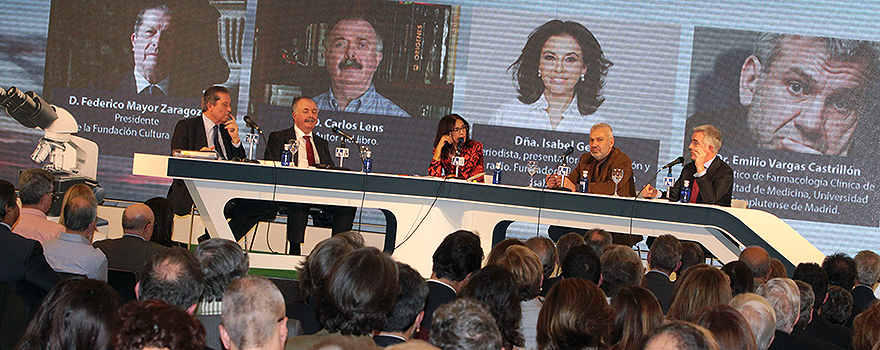 Federico Mayor Zaragoza, Carlos Lens, Isabel Gemio, Emilio Vargas e Ignasi Biosca presentan el libro 'Oleadas de Esperanza'.