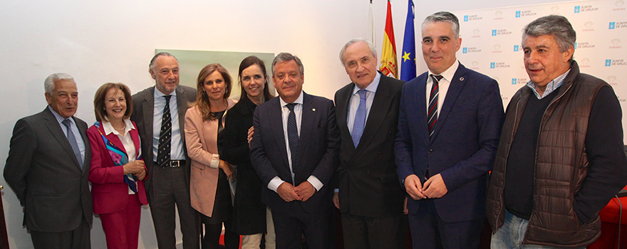 Miguel Carrero; Julia Buján, vicepresidenta de Asomega; José María Pino; Beatriz Rapallo; Pilar Rojo Noguera;Julio Ancochea; José Ramón Onega; Miguel Ángel Viso; Dámaso López, senador.