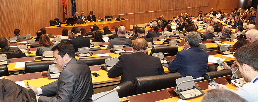 Vista general de la sala durante el encuentro.