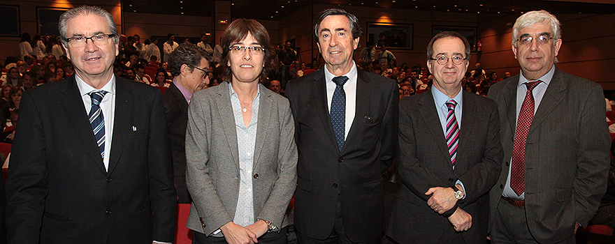 Joseba Barroeta, gerente del Hospital Gregorio Marañón; Carmen Martínez de Pancorbo, gerente del Hospital 12 de Octubre; Carlos Marfull, gerente del Hospital Doctor Rodríguez Lafora; Fidel Illana, gerente del Hospital La Princesa; Carlos Mingo, gerente del Hospital Infanta Cristina.