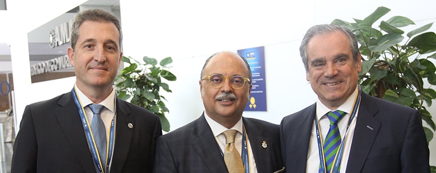 Ramón Jordán, presidente del Colegio de Farmacéuticos de Zaragoza; Pedro Hidalgo, consejero de AMA; y Jesús Aguilar. 