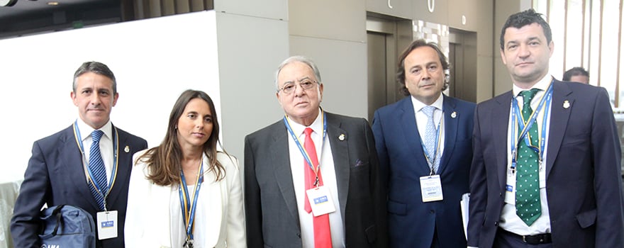 Miguel Rodríguez Ferro, nuevo director general de AMA; con Raquel Murillo, Diego Murillo, Francisco Javier Herrera, secretario general de AMA; y Álvaro Basilio, director de Comunicación de AMA. 