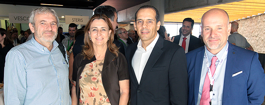 Emilio Rodríguez, director de Gestión del Hospital de Móstoles; Carmen Pérez, técnico de la Dirección de Recursos Humanos del Sermas; Juan Verde y Luis Mosquera. 