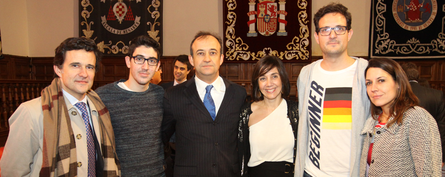 Javier Gayarre junto a sus compañeros del Hospital General Gregorio Marañón, de Madrid. 