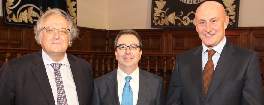 Melchor Álvarez de Mon, Fernando Galván Reula y Jordi Martí. 