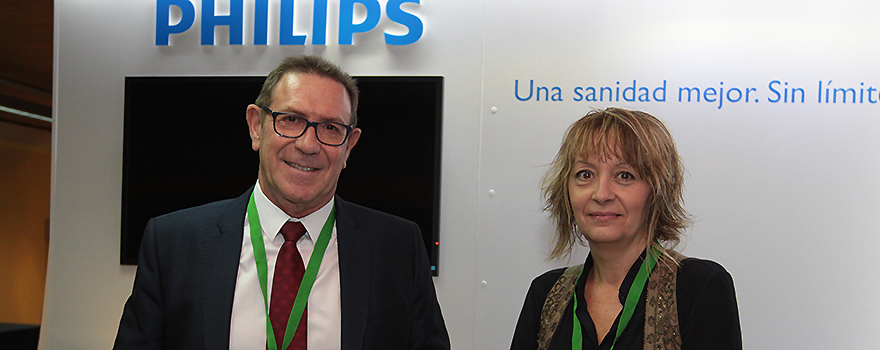 El equipo de Philips: Lauren Chillón, jefe de operaciones del distrito norte de Canarias posa junto a Pilar Saavedra, account manager.