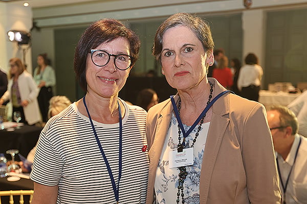 Sonia Barbero, técnico en Farmacia en el Hospital Santa Ana (Motril); y Maria Inés Vida, técnico de Farmacia en Hospital Regional Universitario de Málaga.