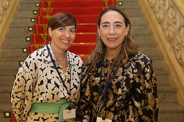 Arantxa Santamaria, directora de la Organización en Fuxion Espacio de Ideas; Carmen Rodriguez, directora gerente del Hospital de Salamanca.