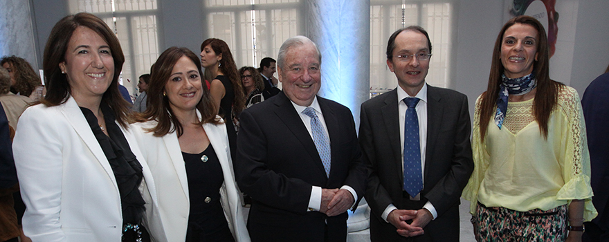 Nuria García; Olga Moreno, gerente de Acces regional de Sanofi Pasteur; Ramón Sánchez Ocaña; Juan Martínez Hernández, directora general de Salud Pública de Madrid, y Susana Granado, de la Dirección General de Salud Pública de Madrid. 