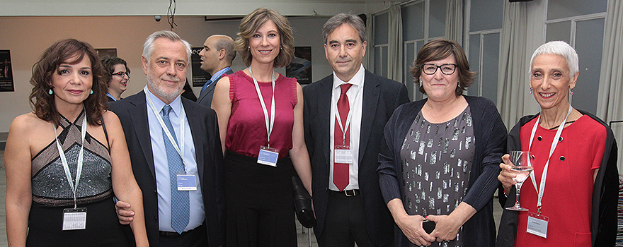 Amelia Amezcua; Víctor Aznar; Laura Villaseñor, secretaria general de Organización de Satse; Manuel Cascos; Yolanda Núñez, directora de la Revista ‘Enfermería en Desarrollo’; y Carmen Cantabrana, responsable del Área de Cooperación de Fuden.