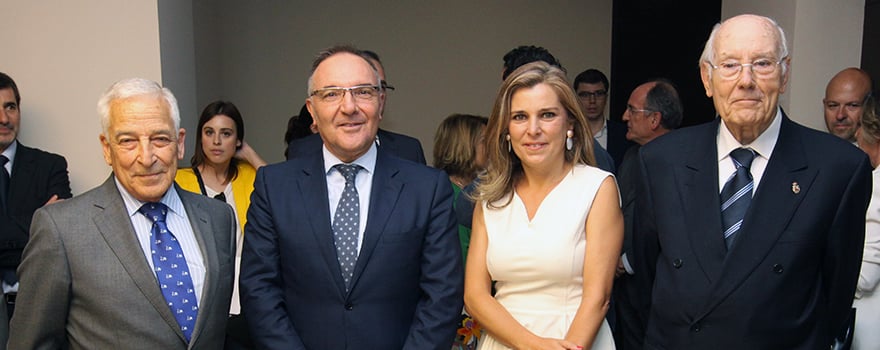 Carrero, Baltar, Beatriz Rapallo, regional access manager de Roche; y Romay Beccaría.