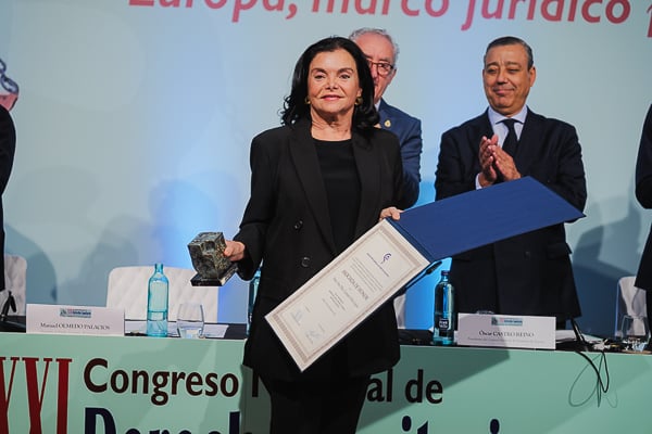 Carmen Peña, nombrada asociada de honor de la Asociación Española de Derecho Sanitario.