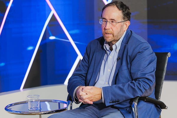 Se consigue buena cobertura vacunal al decir a los padres en cada visita cuándo deben venir a vacunar al niño.