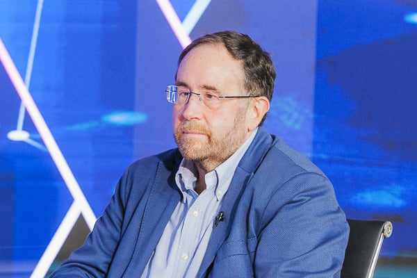 La manifestación clínica es la que todos conocemos: fiebre, estado de postración, cansancio extremo, dolor muscular, etcétera.