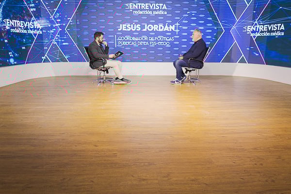 Un instante durante la entrevista en el plató de Redacción Médica.