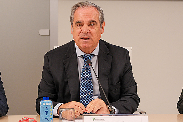 Jesús Aguilar, presidente del Consejo General Colegios Farmacéuticos.