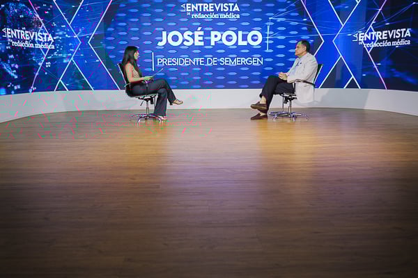 Entrevista a José Polo, presidente de Semergen, en el plató de Redacción Médica.