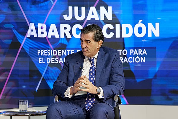 Juan Abarca reclama poder formar a más MIR en la sanidad privada.