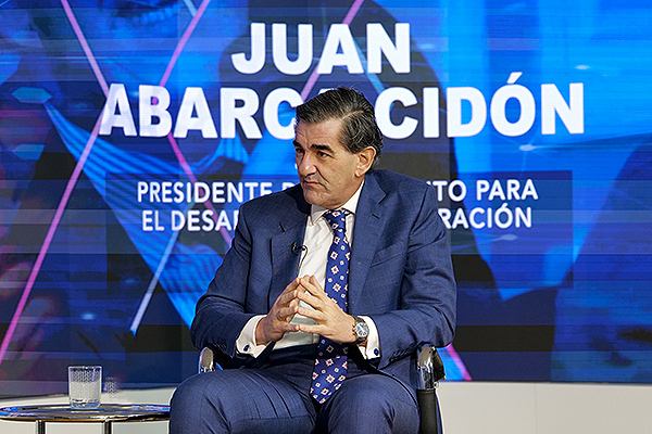 Juan Abarca reclama poder formar a más MIR en la sanidad privada.