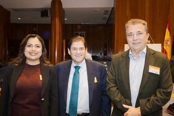 Marisol??, Raúl Díaz-Varela Bertschinger, presidente de Kern Pharma; y Manuel Cervera, ex conseller de Sanitat de la Generalitat Valenciana.