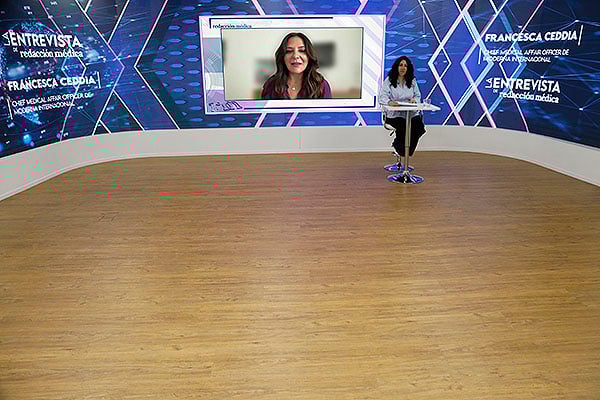 Un momento del plató durante la entrevista con Francesca Ceddia.