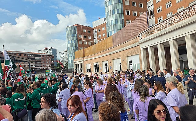 Concentración sindical  16  de septiembre en el Hospital de Cruces